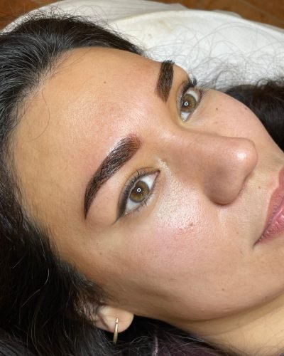 Micropigmentación de cejas shading o sombreado
